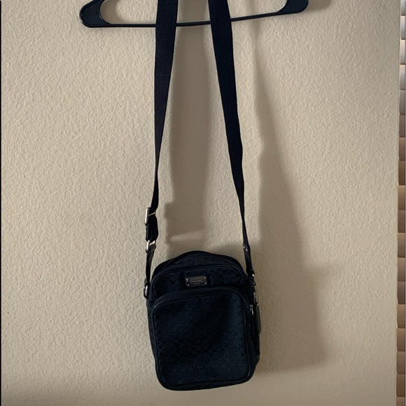 Coach - Picture 2 of 6